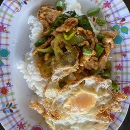 ข้าวกะเพราไก่+ไข่ดาว