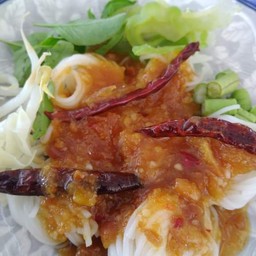 แดกเส้น by ขนมจีนน้ำยาปูคุณหนึ่ง ซอย 9 บ้านสวน