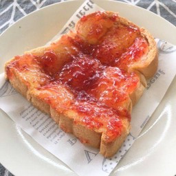 ปังปิ้งเนย-แยมผลไม้