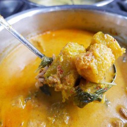 ขนมจีน (แกงฟักทอง)