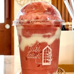 Strawberry smoothie