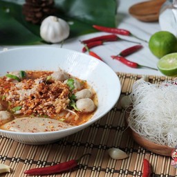 เส้นหมี่ต้มยำน้ำ-พิเศษ