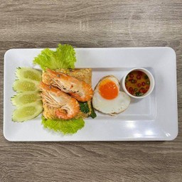 ข้าวผัดกุ้งแม่น้ำ