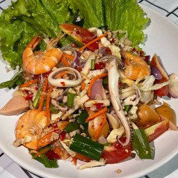 ยำมาม่า & ยำวุ้นเส้น @สันติธรรม