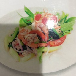 ยำคะน้ากุ้งสด