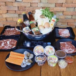 Angus Kichen ลอยเคราะห์ ซอย 1