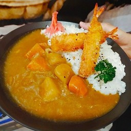 ข้าวแกงกะหรี่กุ้งทอด