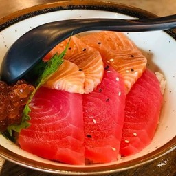 ข้าวแซลมอนทูน่า