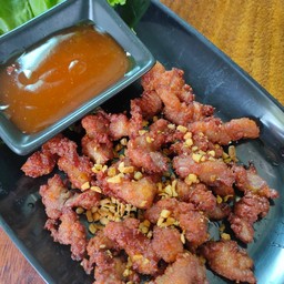 หมูทอดกระเทียม