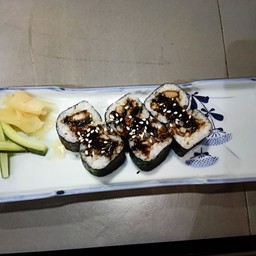 ปลาไหลมากิ