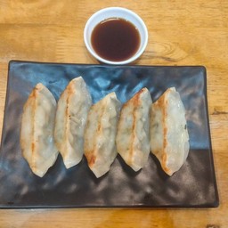 เกี๊ยวซ่า.