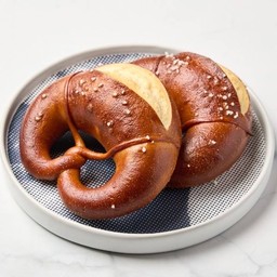 Pretzel (1 piece)