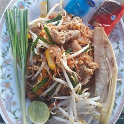 ผัดไทหมูสับ