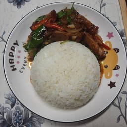 หมูกรอบผัดน้ำพริกเผา