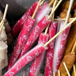 เจ๊ดาลูกชิ้นทอด-ย่าง บ้านพลง