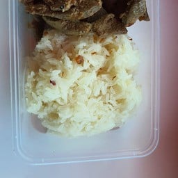 นุ้ยข้าวเหนียวหมู