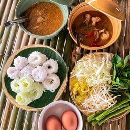 ซาวเส้น ขนมจีนเส้นสด ส้มตำ