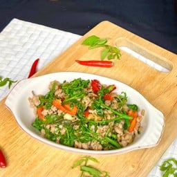 กะเพราหมูสับผักหวาน