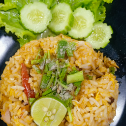 ข้าวผัดต้มยำไก่