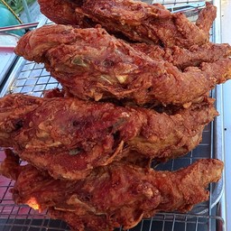 ซี่โครงไก่  สับเป็นชิ้น