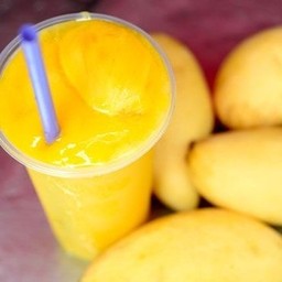 น้ำมะม่วงปั่น