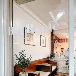 Blur cafe -