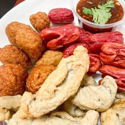 ร้านบ้านสีฟ้า (ข้าวน้ำพริก/ก๋วยเตี๋ยวหลอด/ลูกชิ้นทอด)