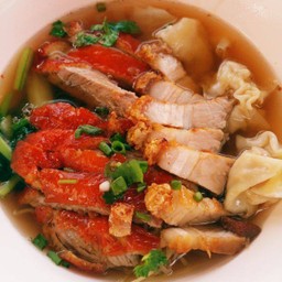 บะหมี่หมูกรอบ + เป็ดย่าง