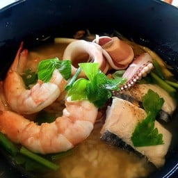 ข้าวต้มทะเลรวม