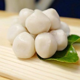 ร้านเจ๊นกเฉาก้วยนมสด น้ำแข็งใส ลูกชิ้นทอด