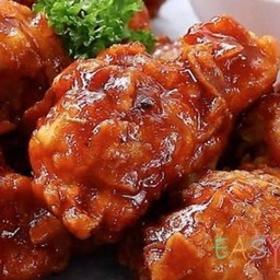 น่องไ่ก่ทอดราดซอส