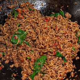 New! ผัดมาม่า กะเพราหมูสับ