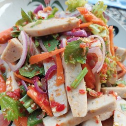 ยำหมูยอ