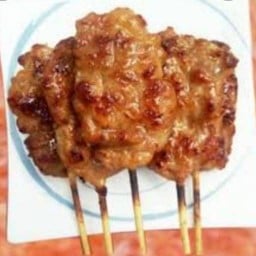 ต้น หมูปิ้งนมสด