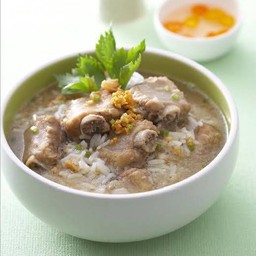 ข้าวต้มซี่โครงหมูตุ๋น