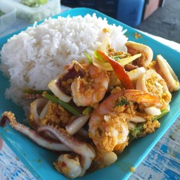 ข้าวทะเลผัดผงกระหรี่