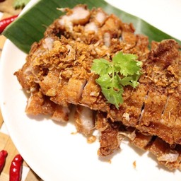 หมูสามชั้นทอดน้ำปลา