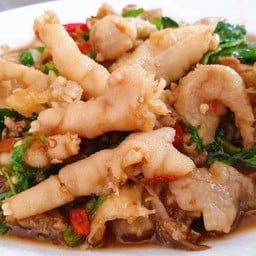 ขาไก่ตุ๋นผัดขี้เมา