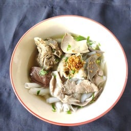 ก๋วยจั๊บ (พิเศษ)