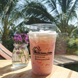 นมชมพูเย็น