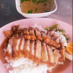 ข้าวหน้าหมูกรอบ