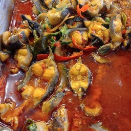 แกงปลาดุก (กับข้าว)