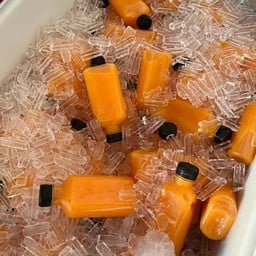 น้ำส้มคั้น แม่ลูกสาม ท่าบ่อ