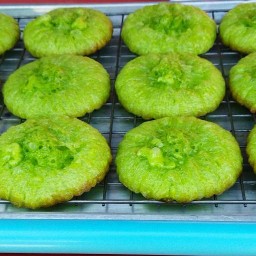 ขนมใบบัว บ้าบิ่น ตลาดมาบชลูด เจ้าเก่า