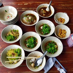 ก๋วยเตี๋ยวเรือแห้ง