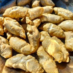 แอนนา ลูกชิ้นปลาระเบิด.ปังปิ้งเนยนม