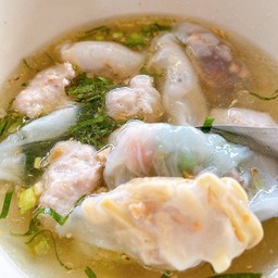 ก๋วยเตี๋ยวปากหม้อ(เป็นชุดรวมน้ำซุป)