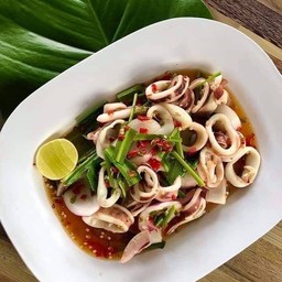 ยำปลาหมึก