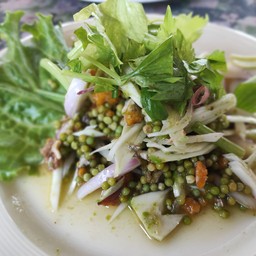 ยำ2ไข่  (ไข่ปู+ไข่แมงดา)