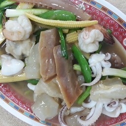 ผัดรวมมิตรทะเล